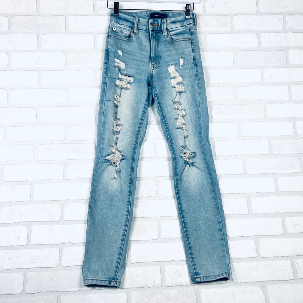 Aeropostale High Rise Curvy Jegging‎ Size 0 Light Wash Distressed Ripped Jeans